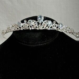 Spectacular Crystal Tiara Headband Elegant Silver Tiara with Crystal Accents